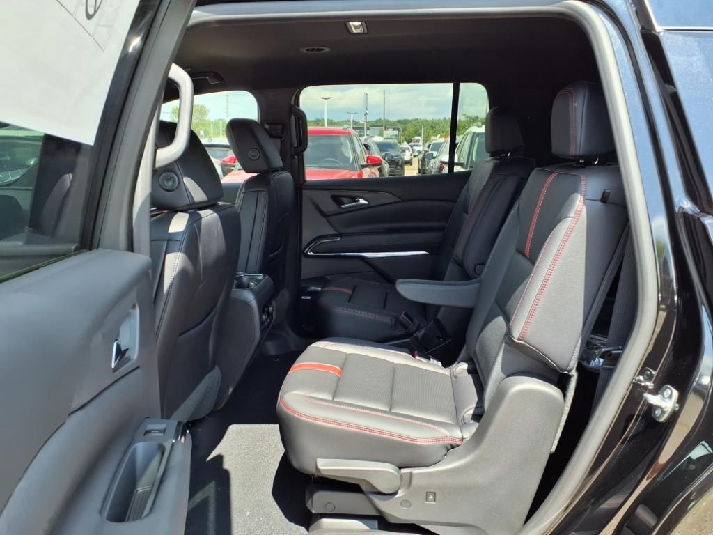 Thumbnail: 2026 Chevrolet Traverse - 10