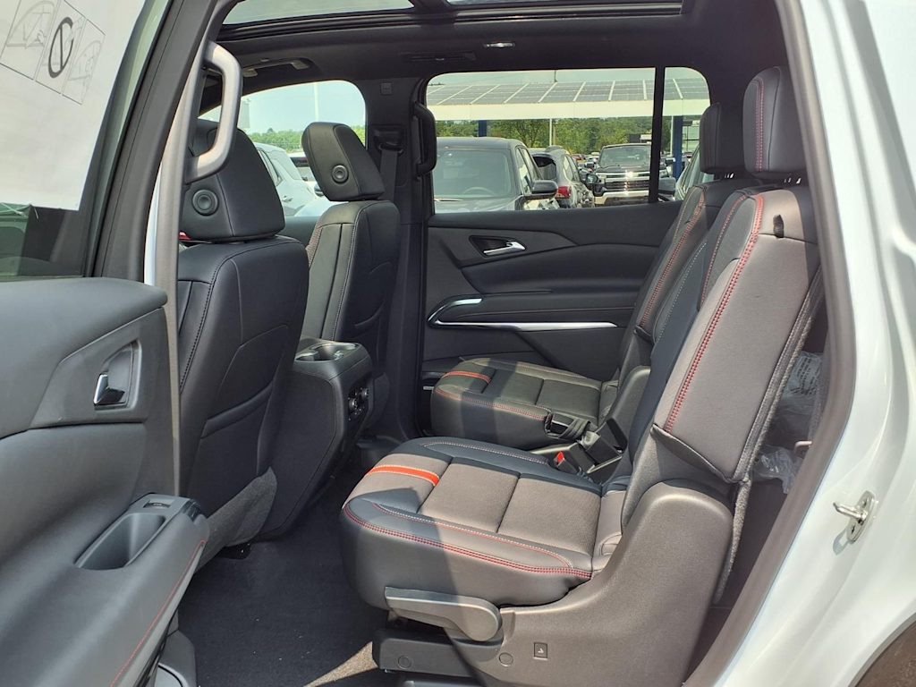Thumbnail: 2026 Chevrolet Traverse - 10