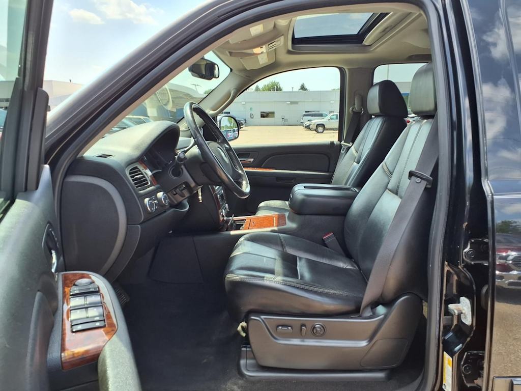 Thumbnail: 2007 Chevrolet Tahoe - 8