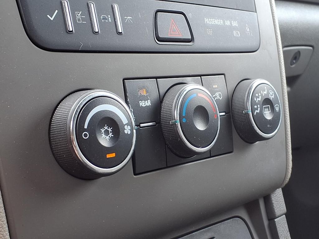 Thumbnail: 2016 Chevrolet Traverse - 28