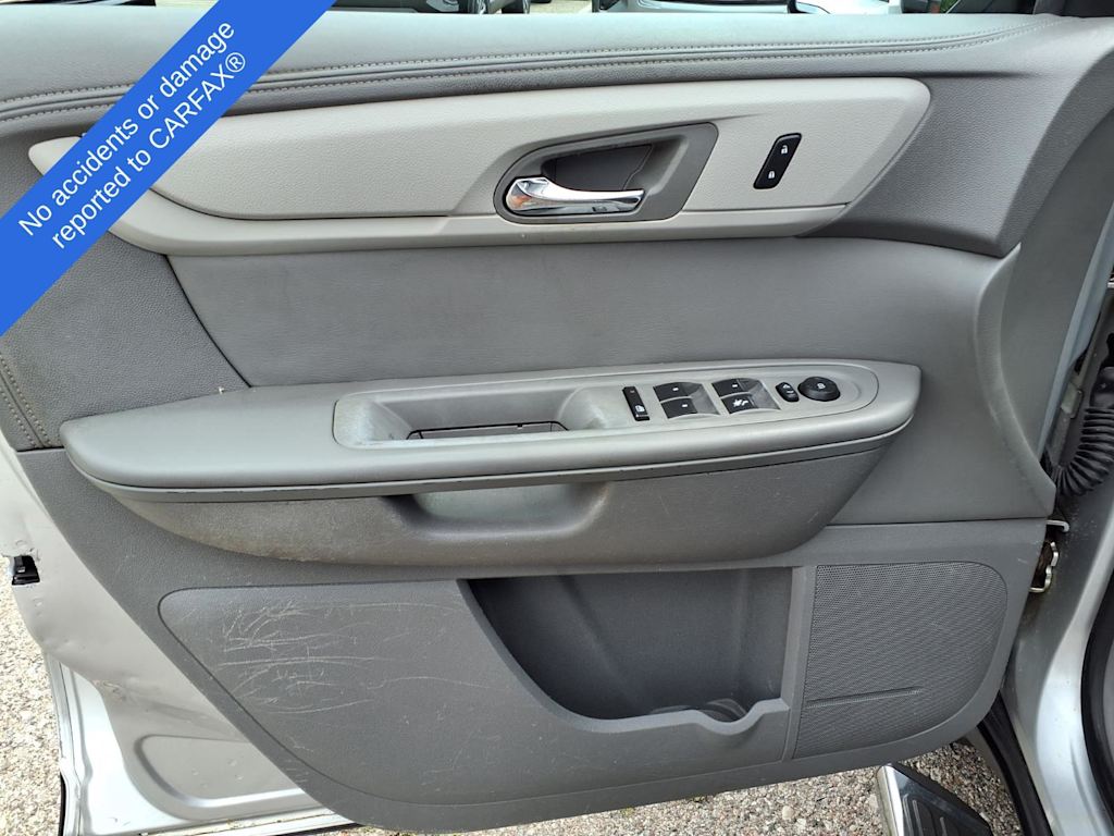 Thumbnail: 2013 Chevrolet Traverse - 19