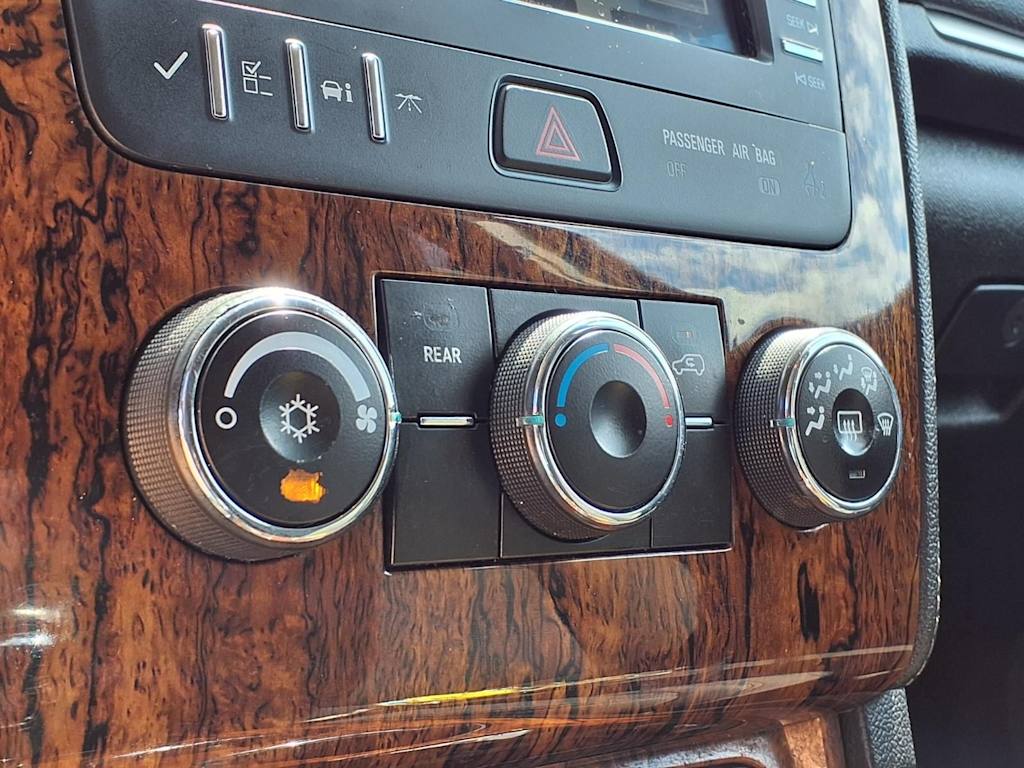 Thumbnail: 2014 Chevrolet Traverse - 25