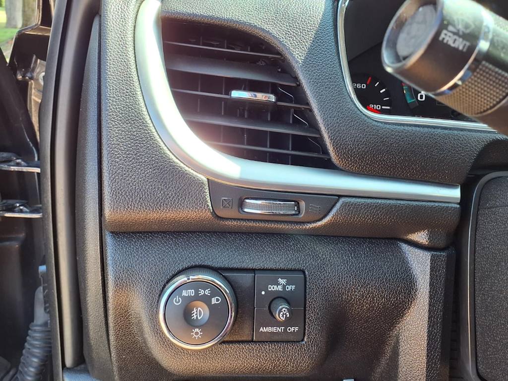 Thumbnail: 2014 Chevrolet Traverse - 26