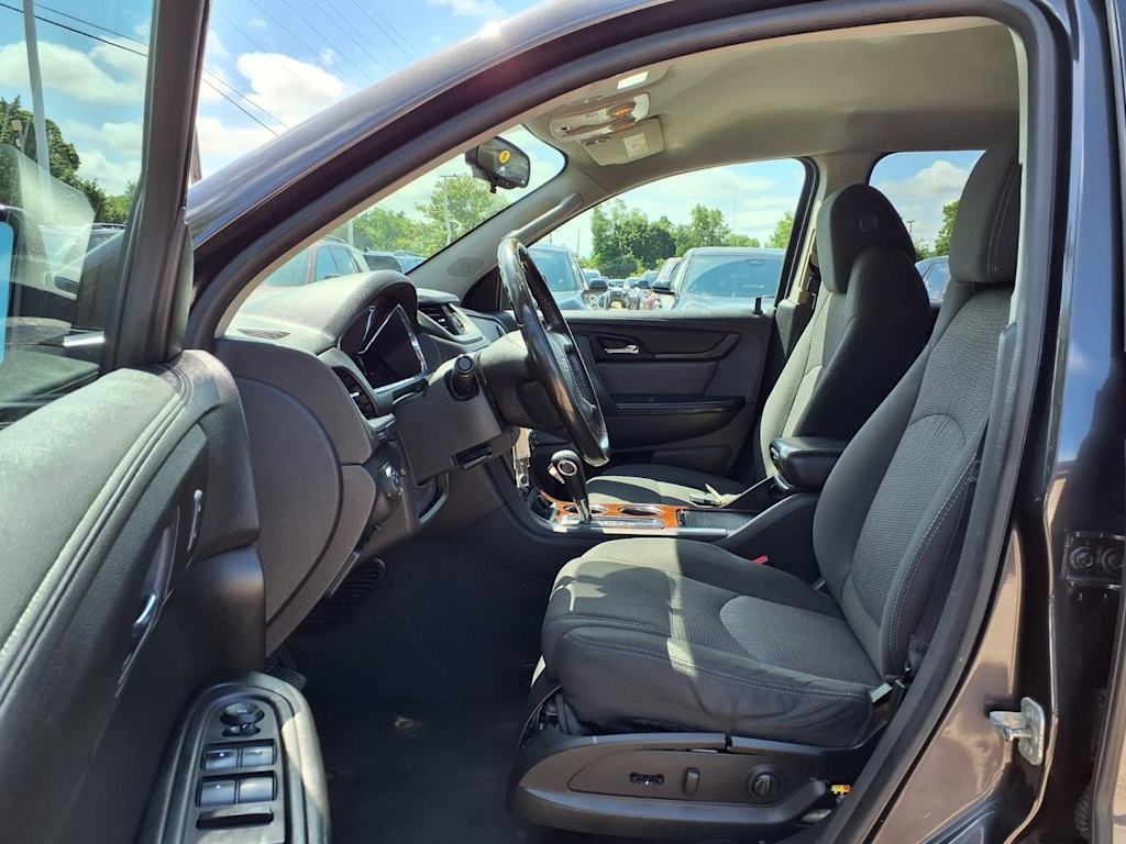 Thumbnail: 2014 Chevrolet Traverse - 9