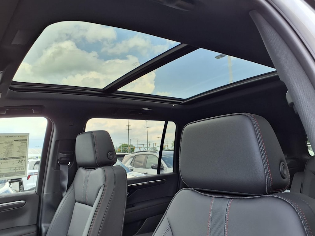 Thumbnail: 2026 Chevrolet Suburban - 18