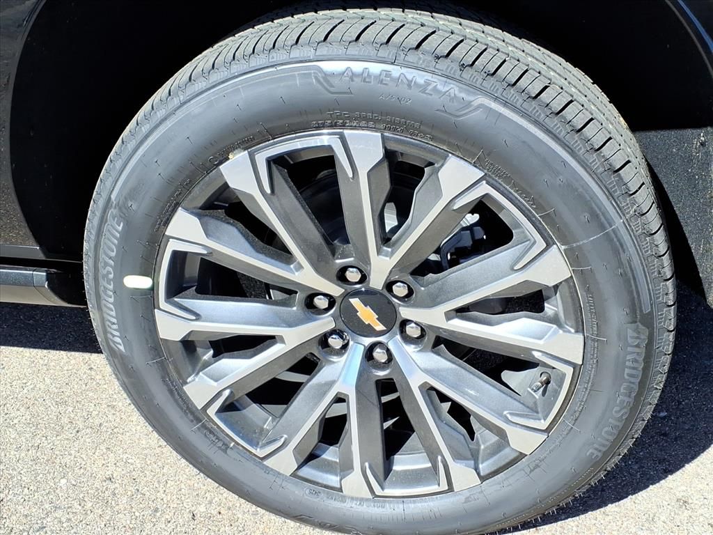 Thumbnail: 2026 Chevrolet Suburban - 7