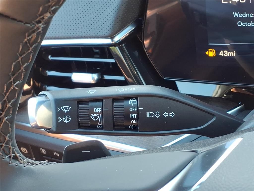 Thumbnail: 2026 Chevrolet Suburban - 19