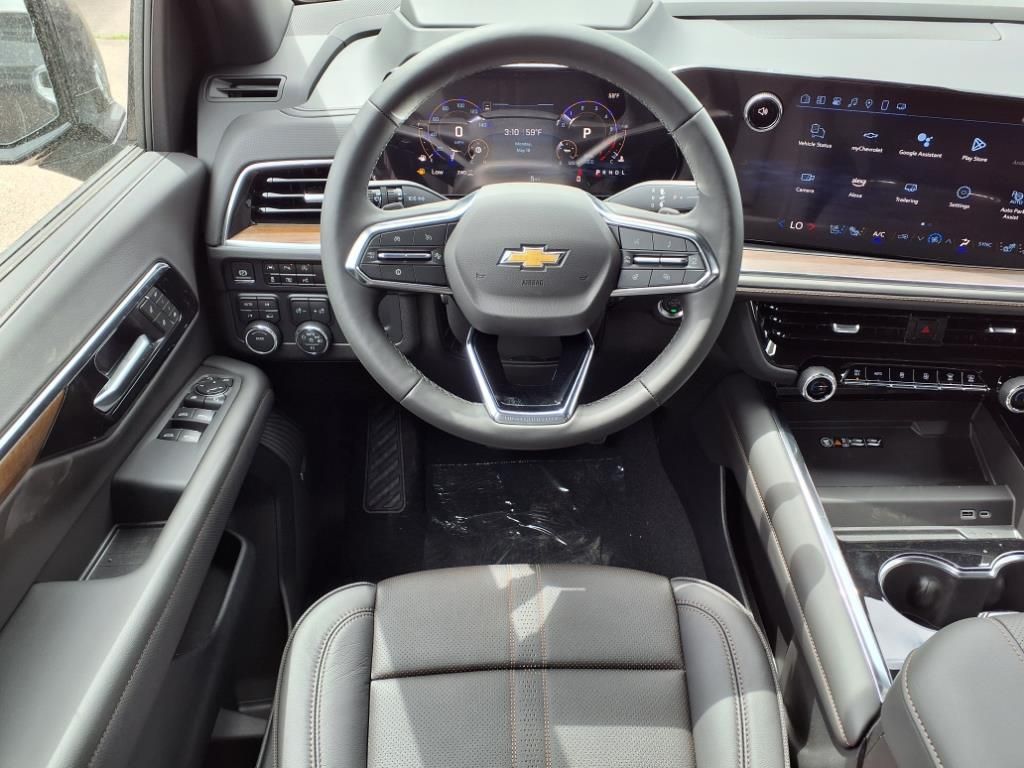 Thumbnail: 2025 Chevrolet Suburban - 7