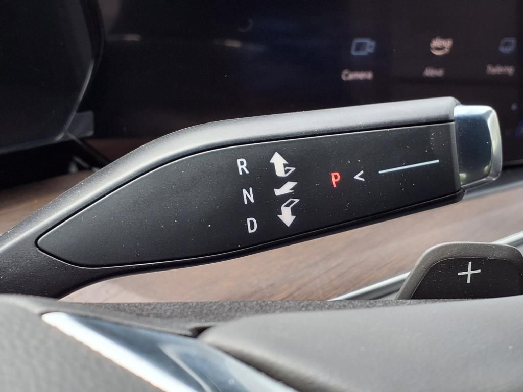 Thumbnail: 2025 Chevrolet Suburban - 17