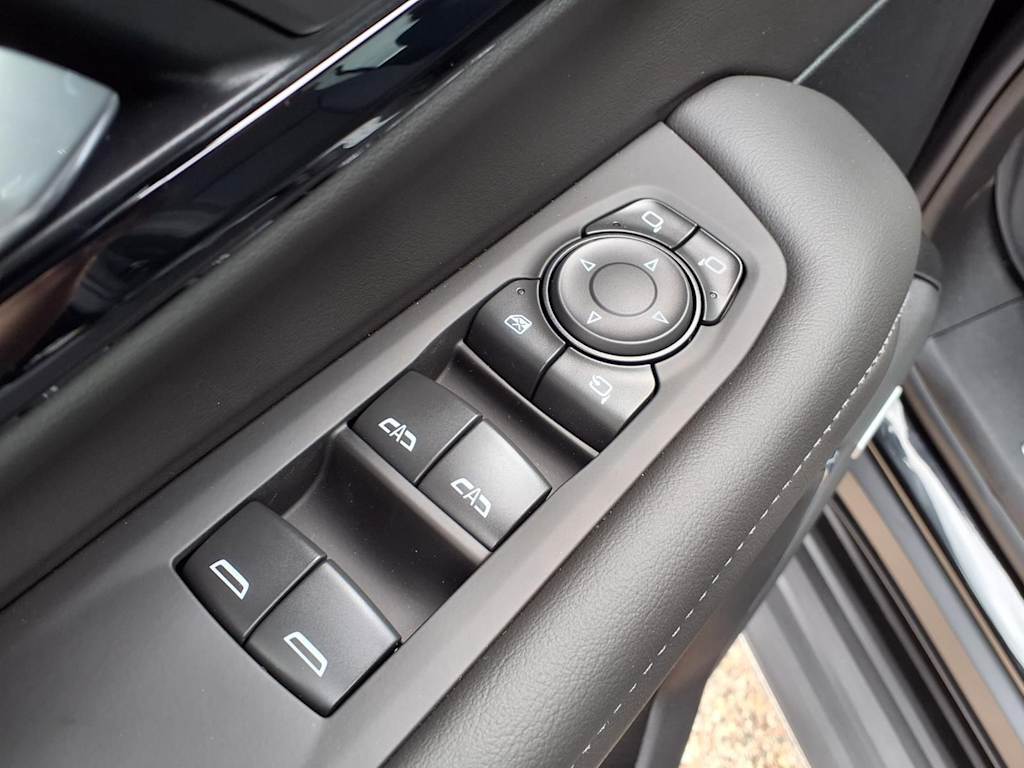 Thumbnail: 2026 Chevrolet Tahoe - 16