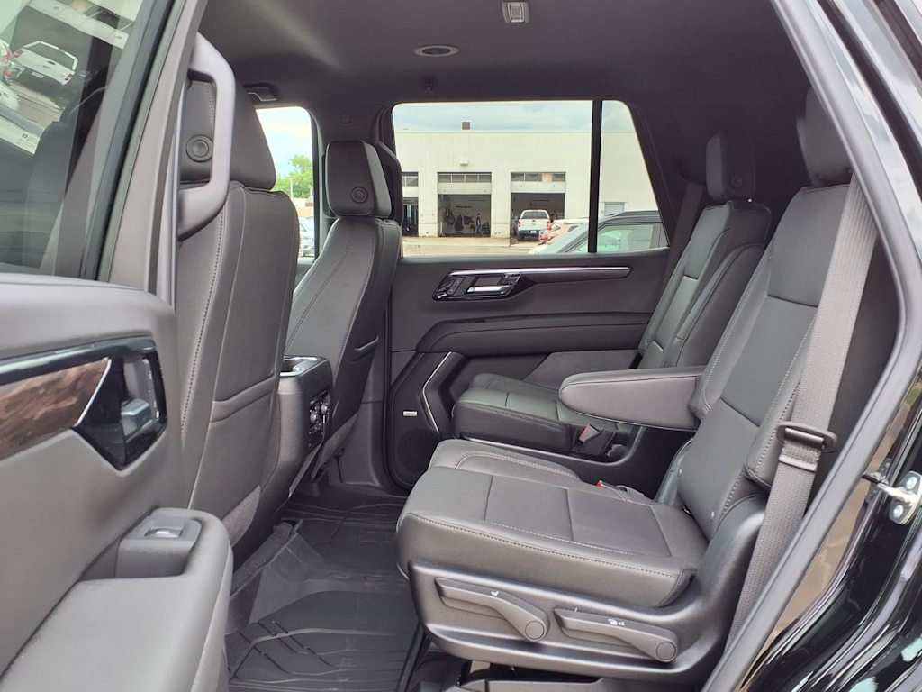 Thumbnail: 2026 Chevrolet Tahoe - 8