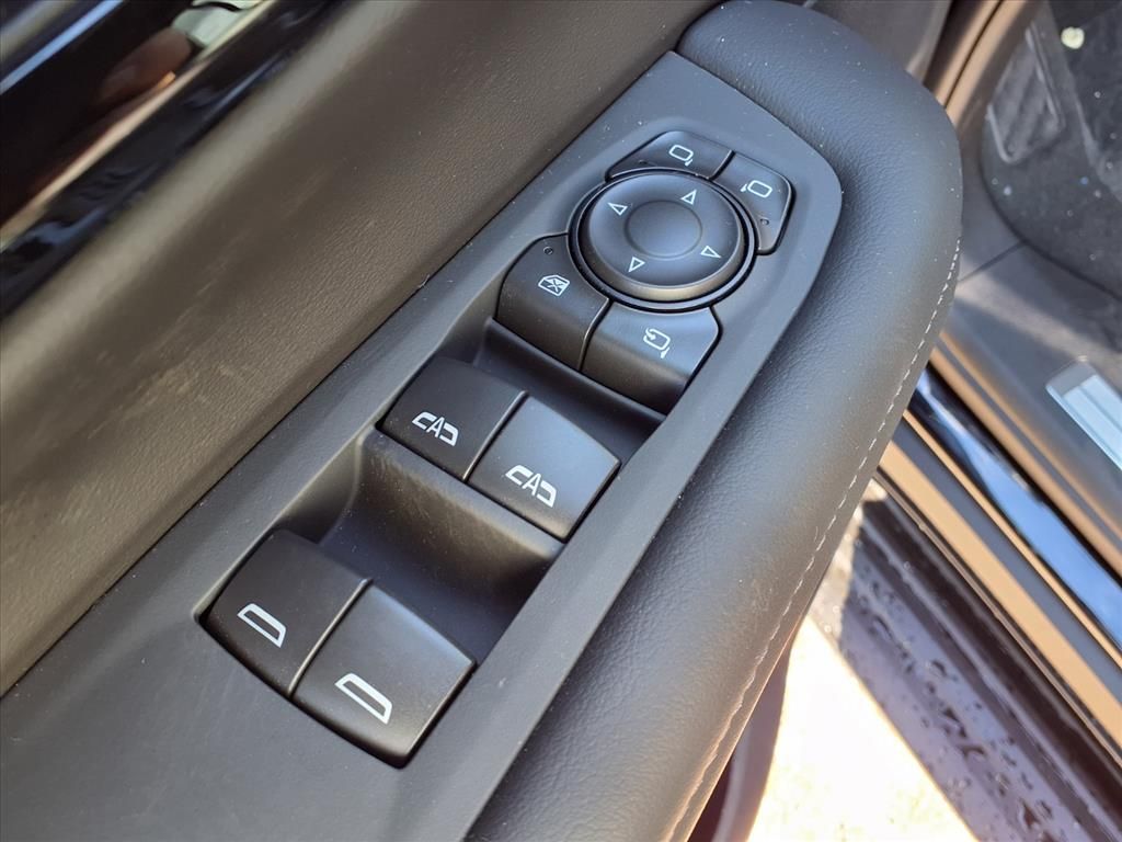 Thumbnail: 2026 Chevrolet Tahoe - 17