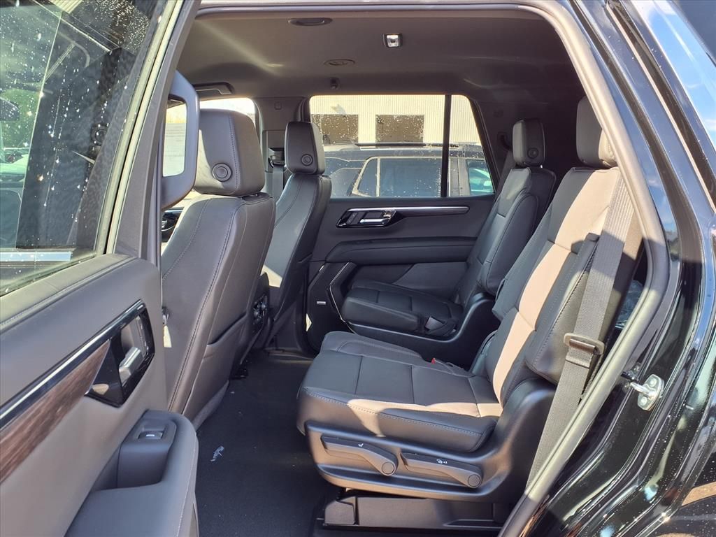 Thumbnail: 2026 Chevrolet Tahoe - 10