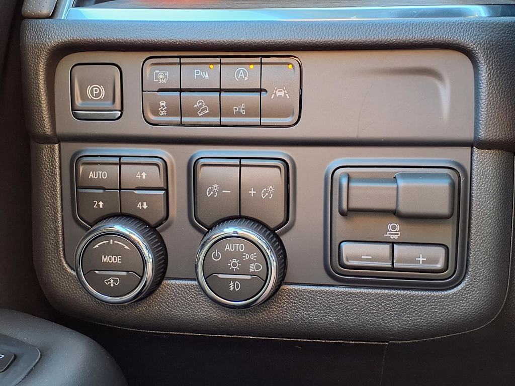 Thumbnail: 2026 Chevrolet Tahoe - 23