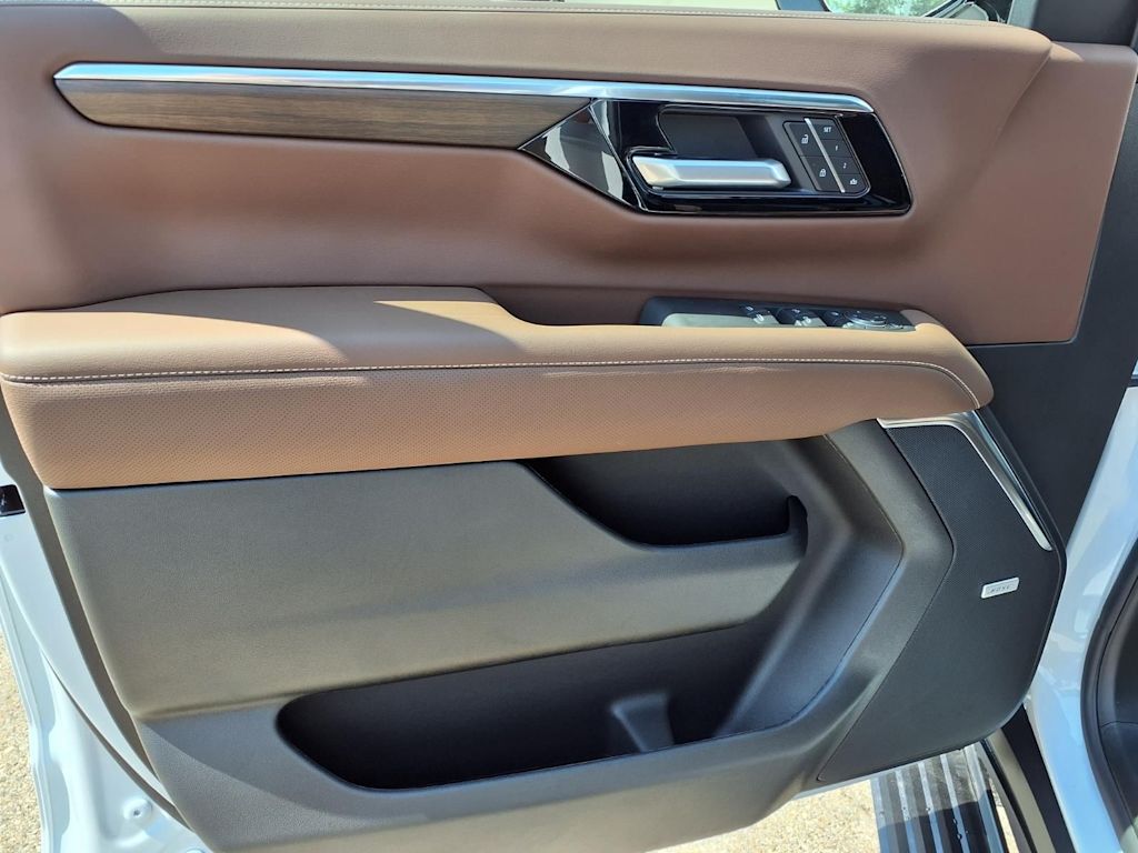 Thumbnail: 2026 Chevrolet Tahoe - 14