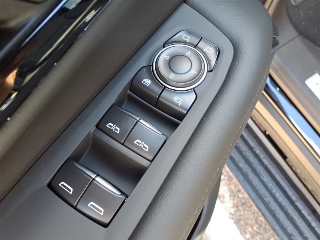 Thumbnail: 2026 Chevrolet Tahoe - 16