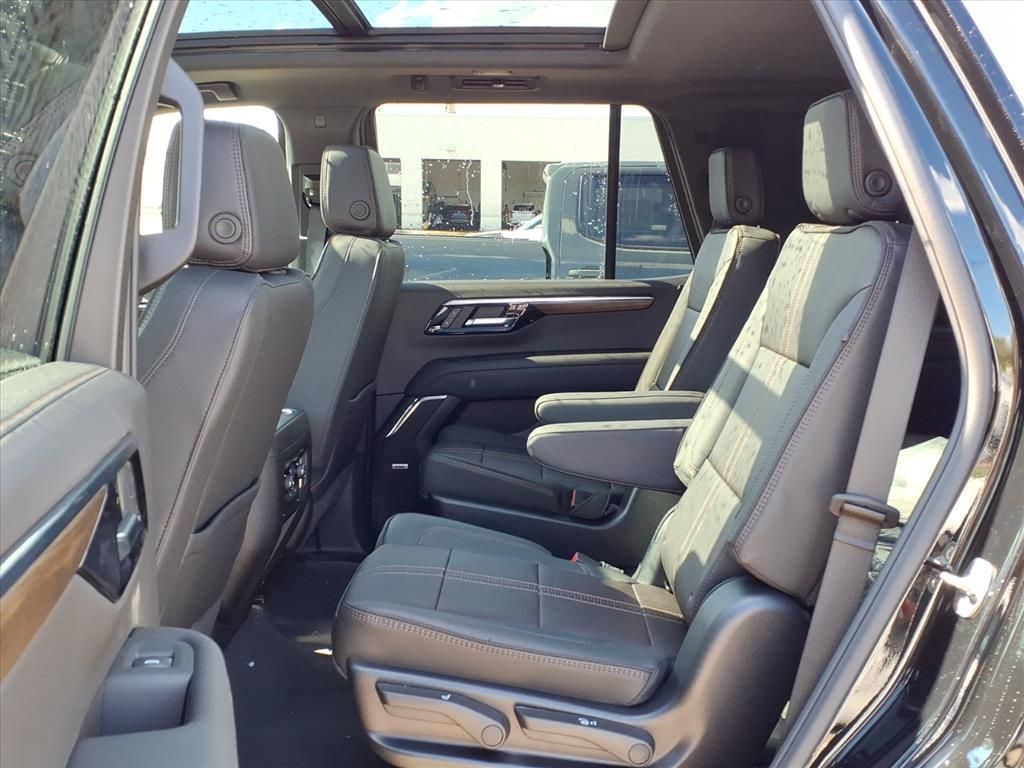 Thumbnail: 2026 Chevrolet Tahoe - 10