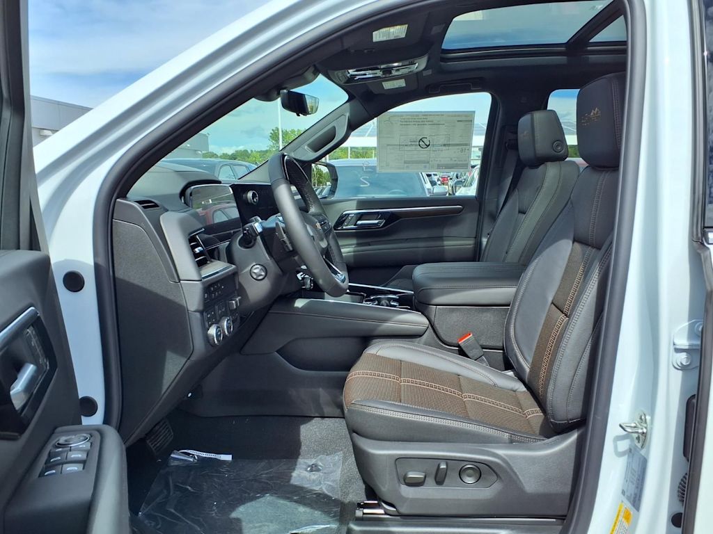 Thumbnail: 2026 Chevrolet Tahoe - 8