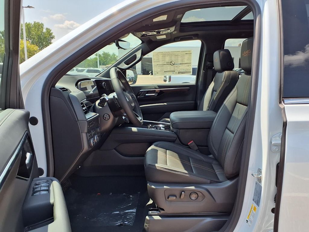 Thumbnail: 2026 Chevrolet Tahoe - 9
