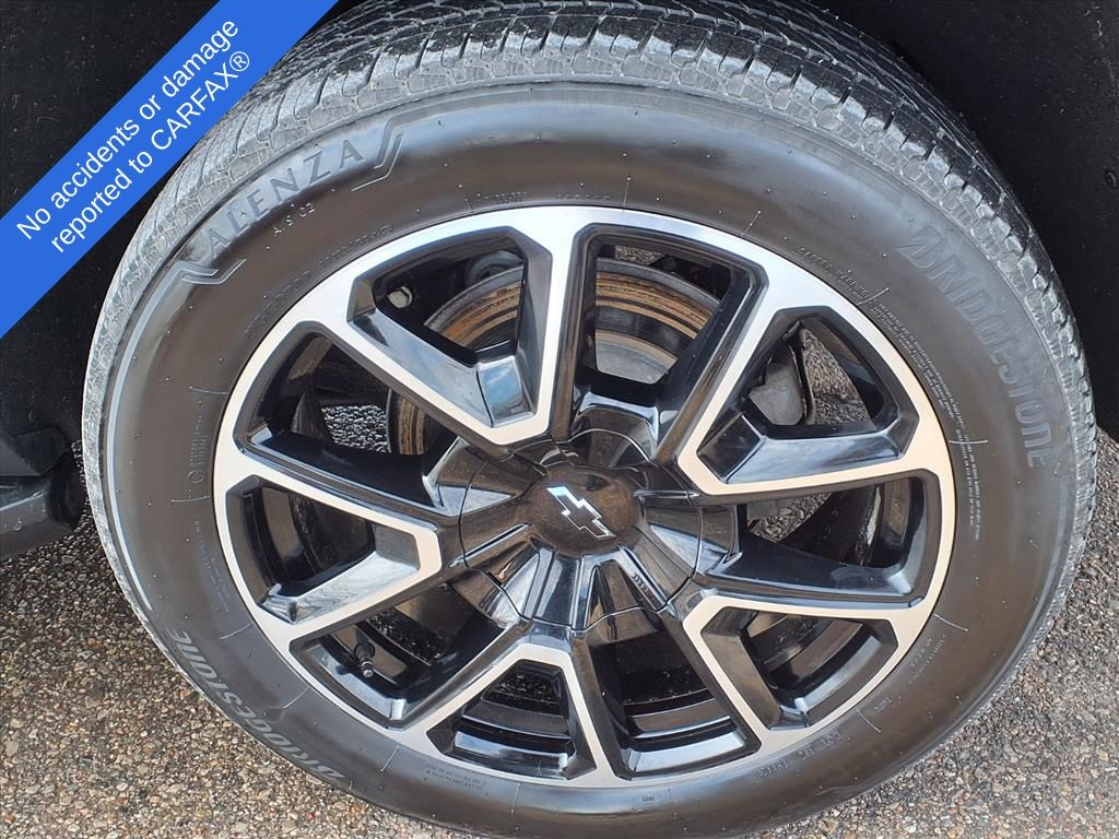 Thumbnail: 2023 Chevrolet Suburban - 6