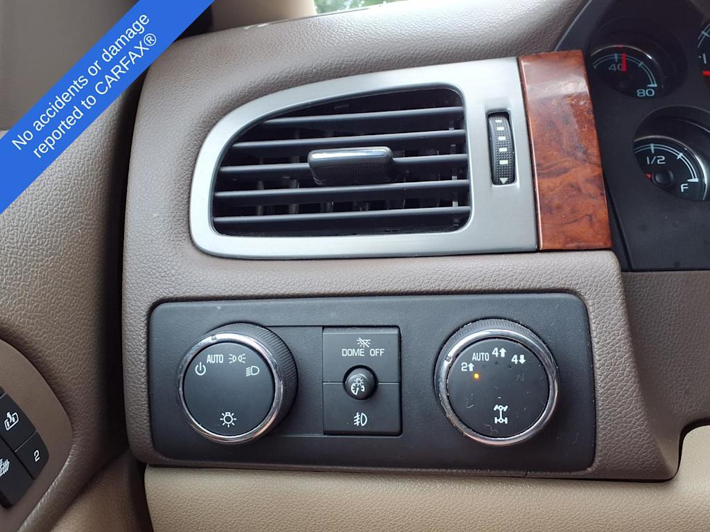 Thumbnail: 2013 Chevrolet Suburban - 30