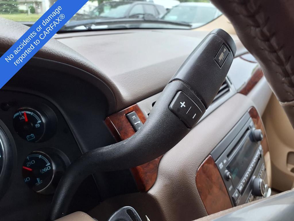 Thumbnail: 2013 Chevrolet Suburban - 22