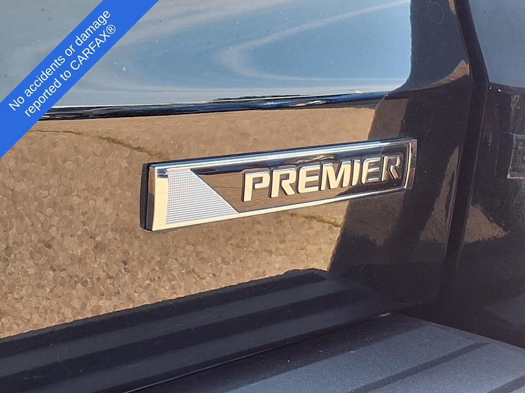 Thumbnail: 2017 Chevrolet Suburban - 6