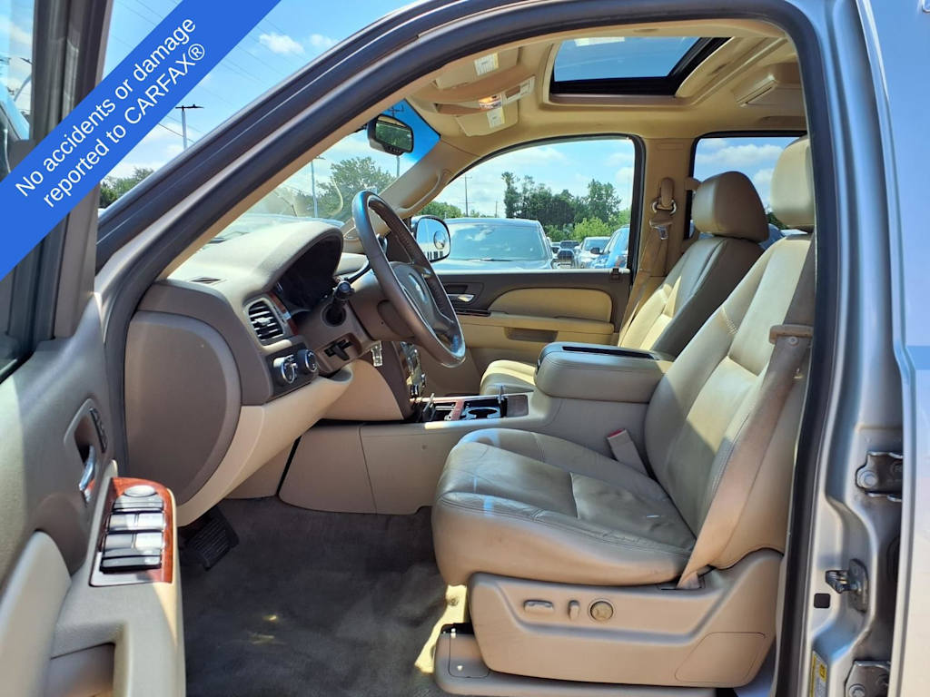 Thumbnail: 2010 Chevrolet Tahoe - 11