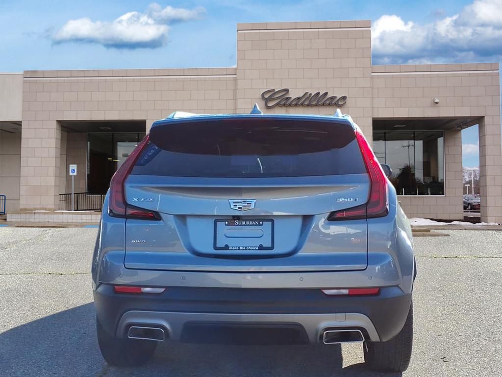 Thumbnail: 2023 Cadillac XT4 - 17