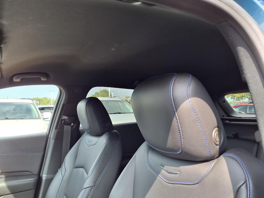 Thumbnail: 2024 Cadillac XT4 - 10