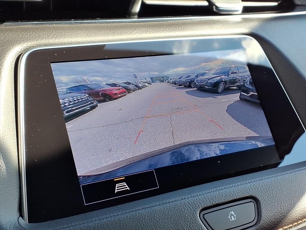 Thumbnail: 2023 Cadillac XT4 - 25