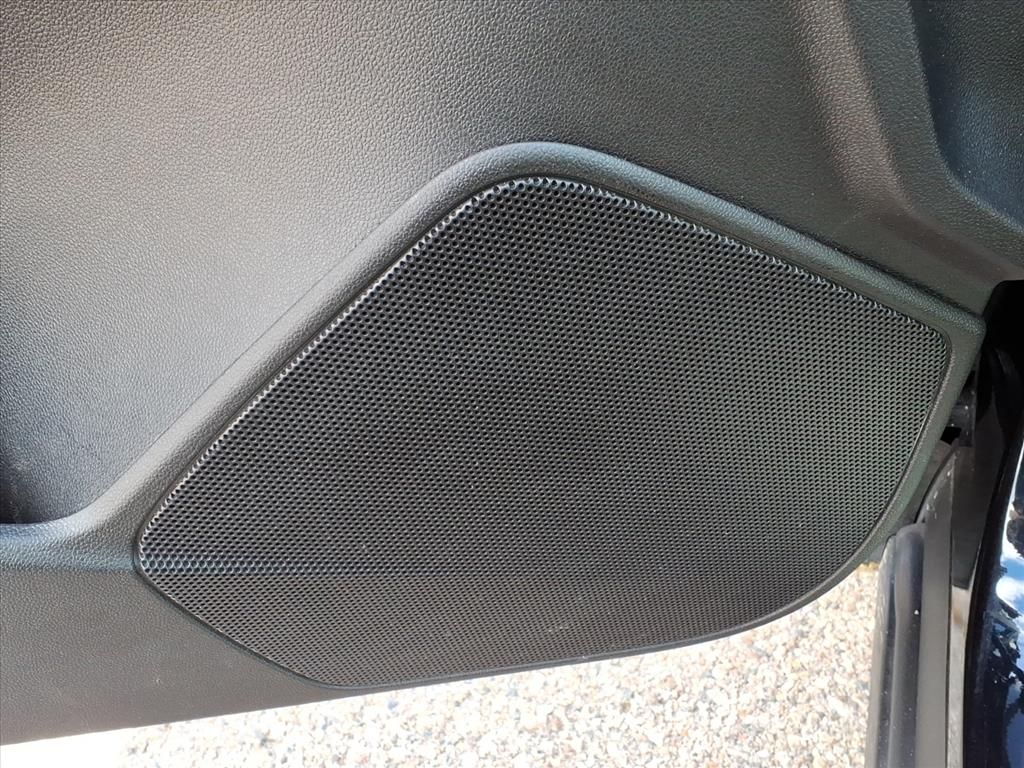 Thumbnail: 2023 Cadillac XT4 - 20