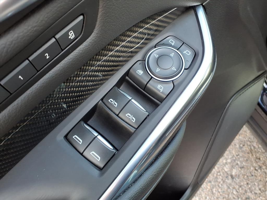 Thumbnail: 2023 Cadillac XT4 - 19