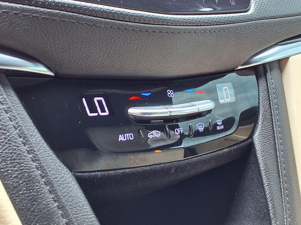 Thumbnail: 2019 Cadillac XT5 - 23