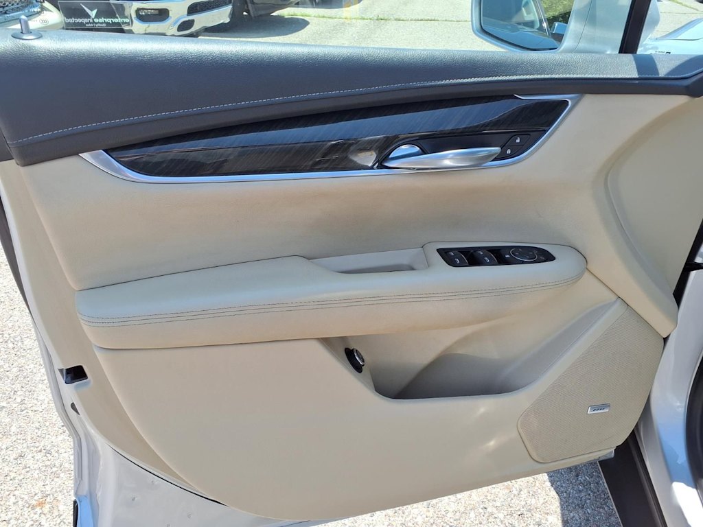 Thumbnail: 2019 Cadillac XT5 - 20