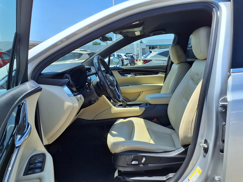 Thumbnail: 2019 Cadillac XT5 - 10