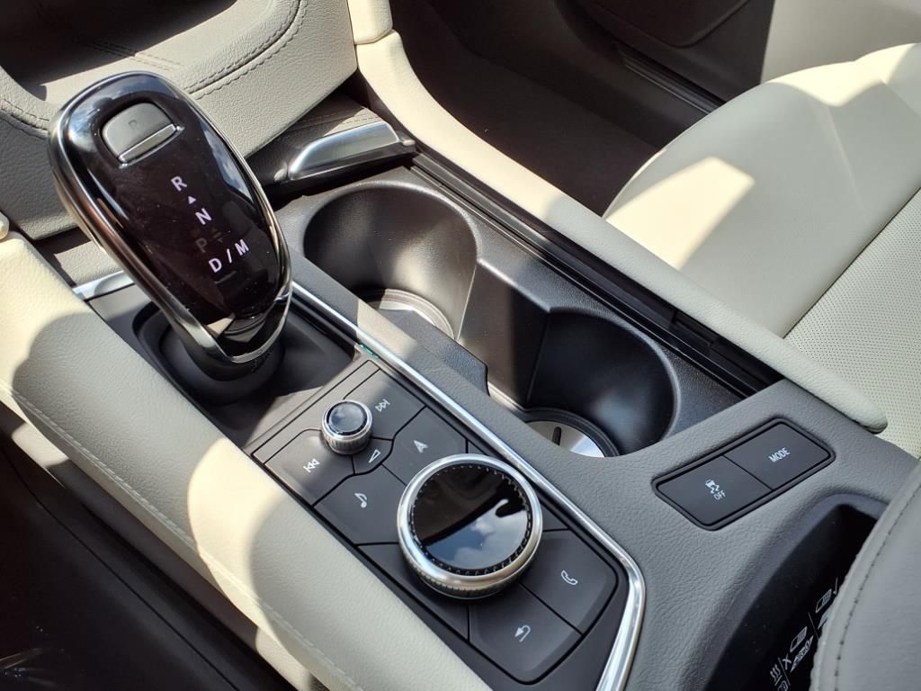 Thumbnail: 2025 Cadillac XT5 - 11