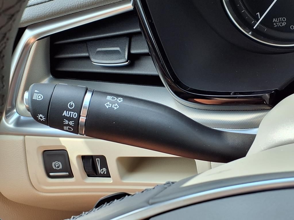 Thumbnail: 2025 Cadillac XT5 - 20