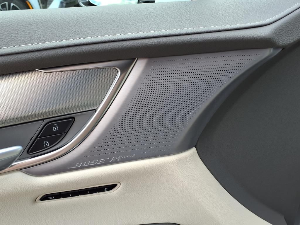 Thumbnail: 2025 Cadillac XT5 - 18