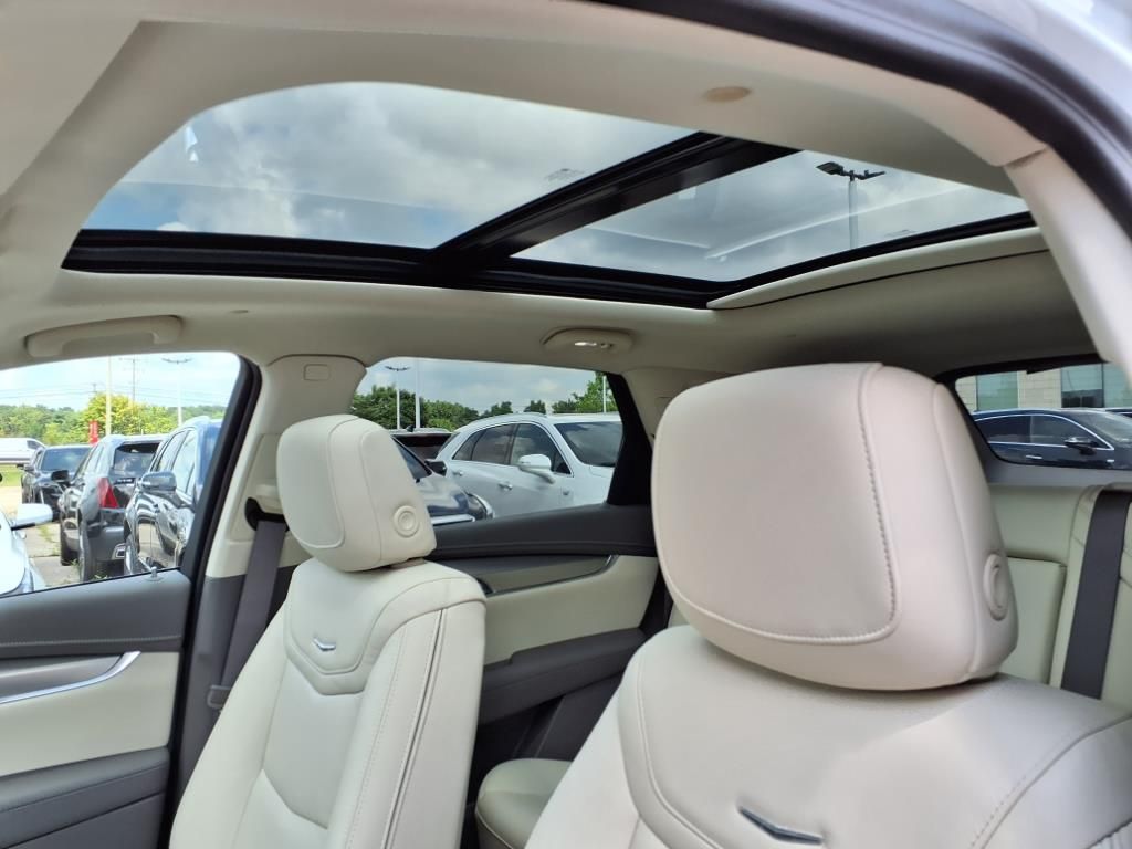 Thumbnail: 2025 Cadillac XT5 - 19