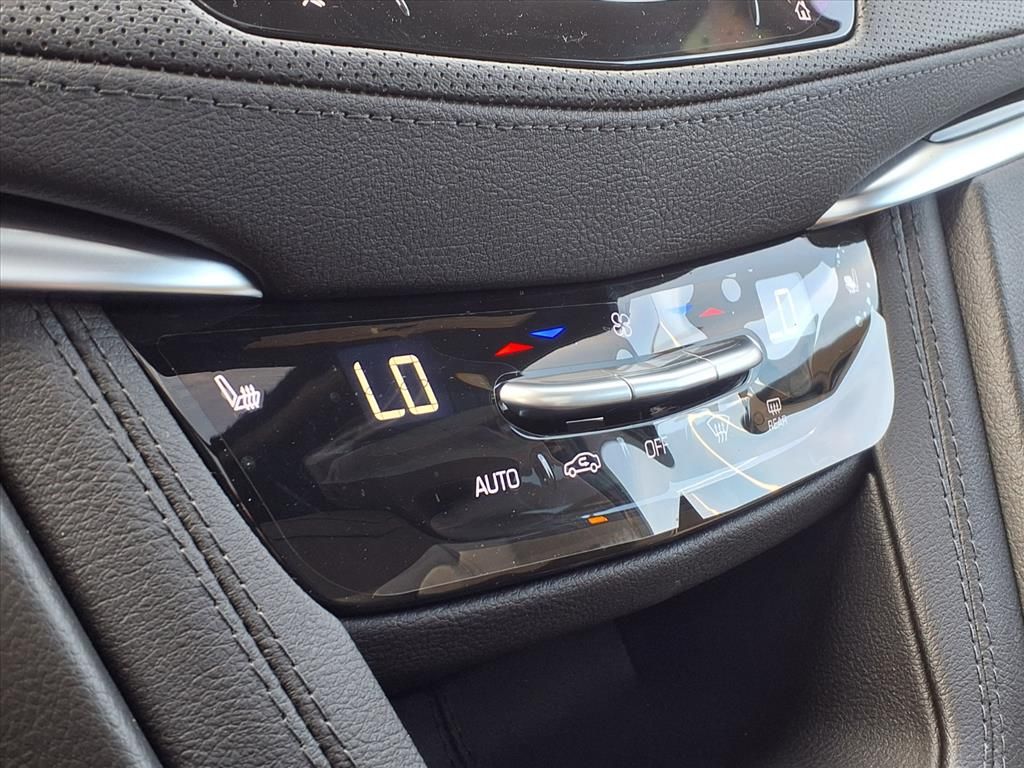 Thumbnail: 2026 Cadillac XT5 - 23