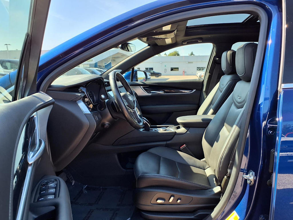 Thumbnail: 2024 Cadillac XT5 - 10