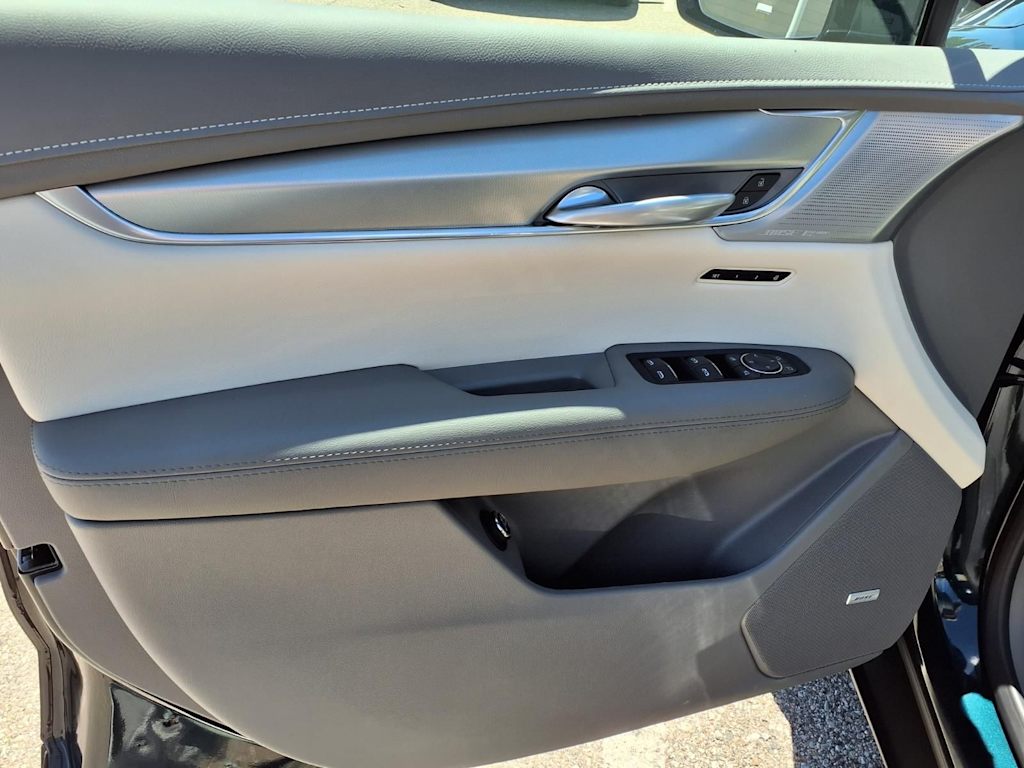 Thumbnail: 2026 Cadillac XT5 - 16