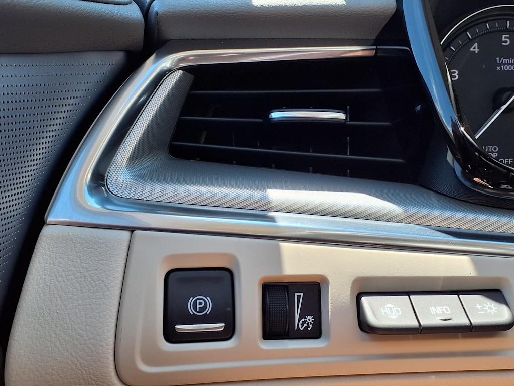 Thumbnail: 2026 Cadillac XT5 - 13