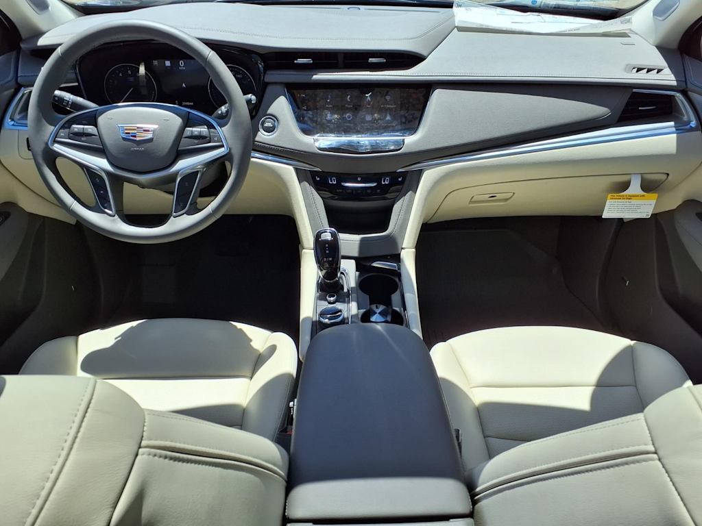 Thumbnail: 2026 Cadillac XT5 - 2