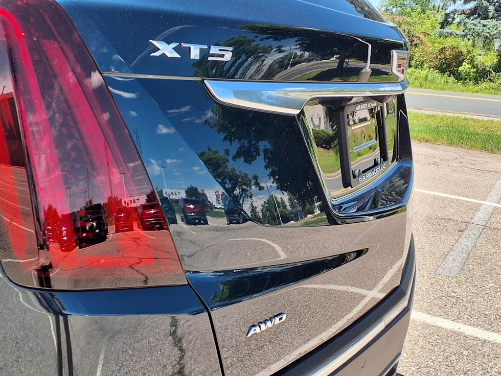 Thumbnail: 2026 Cadillac XT5 - 6