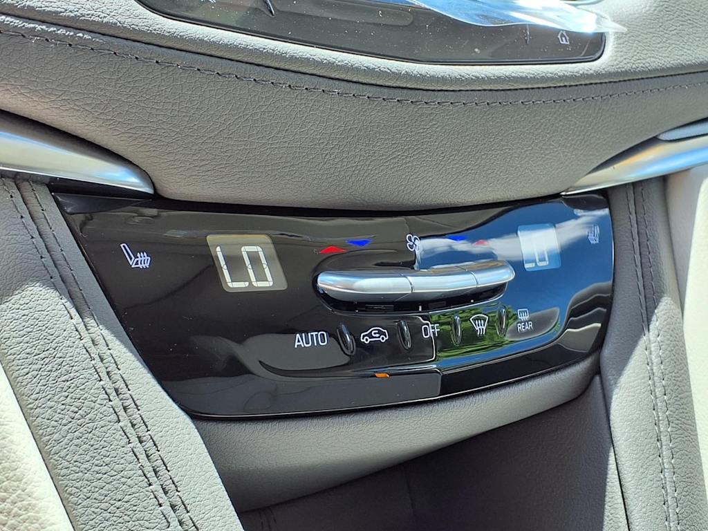 Thumbnail: 2026 Cadillac XT5 - 22