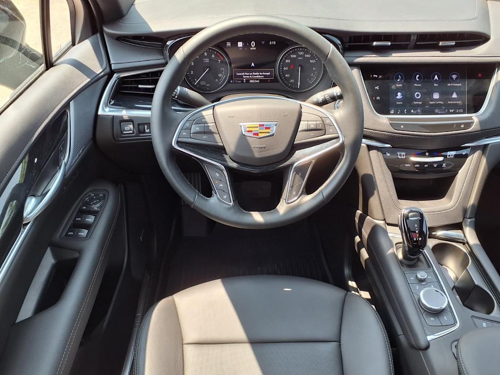 Thumbnail: 2026 Cadillac XT5 - 8