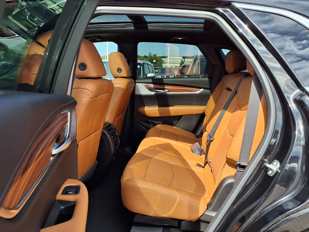 Thumbnail: 2024 Cadillac XT5 - 9