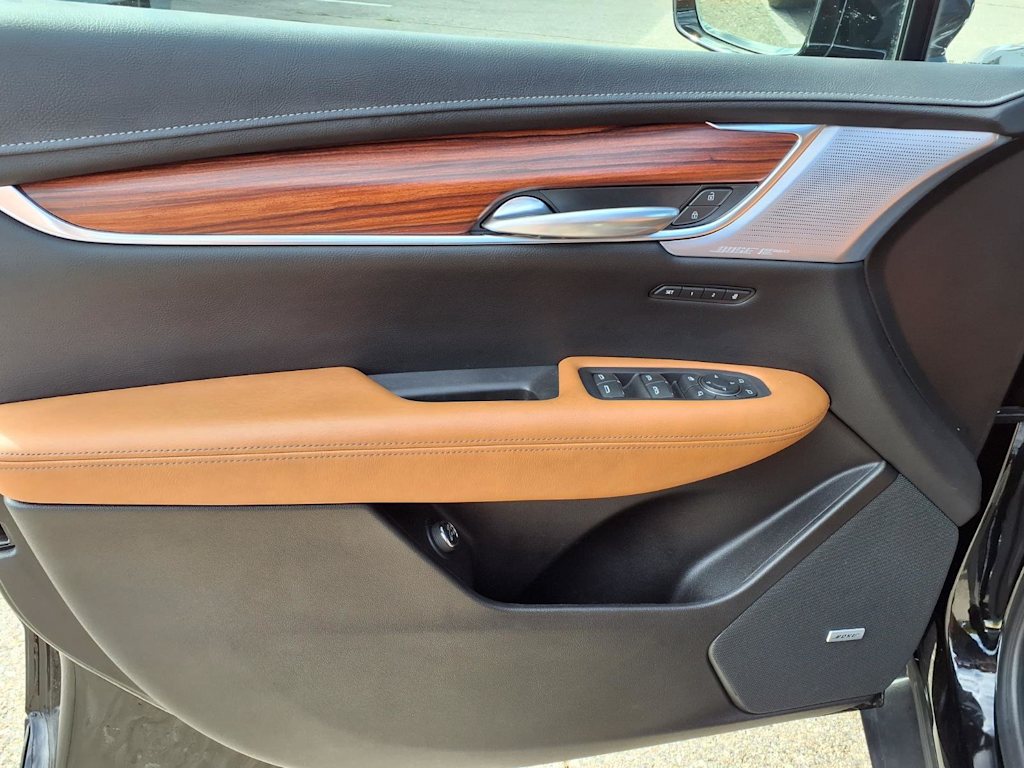 Thumbnail: 2024 Cadillac XT5 - 17